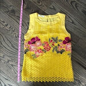 Etro size 38 women’s Vibrant Yellow Floral embroidery Top 100% authentic italian